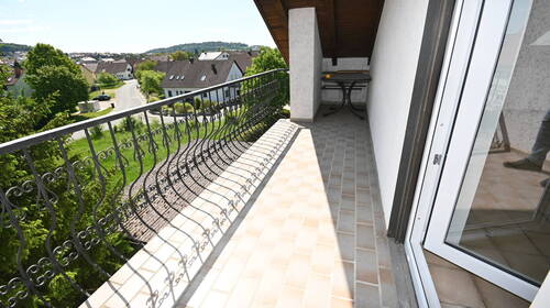 ...und sonnigem Balkon - Etagenwohnung mit 93,00 m² in Lupburg zum Kaufen