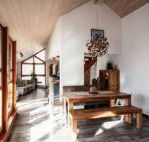 Nicht von der Stange ! Individuelle 4 12 Zimmer-Dachwohnung in kleiner Einheit in ruhiger, sonniger Lage von Aalen-Wasseralfingen