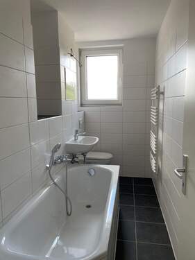 Badezimmer - Etagenwohnung mit 59,40 m² in Pessin zur Miete