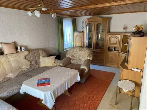 Zimmer im Obergeschoß - 