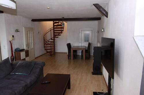 Bild 2 - 1 Zimmer Mehrfamilienhaus, Wohnhaus zum Kaufen in Gemünden