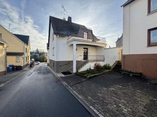 Vorderansicht - Einfamilienhaus mit 123,00 m&sup2; in Dornburg / Langendernbach zum Kaufen