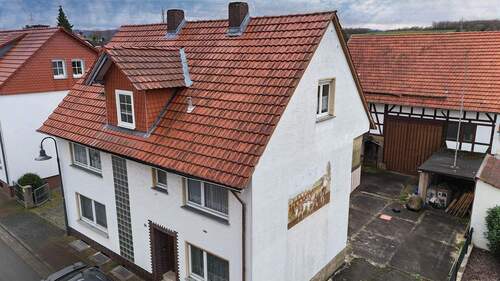 Vorderansicht - 8 Zimmer Mehrfamilienhaus, Wohnhaus in Meißner