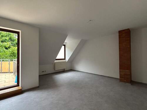 Wohn- und Esszimmer - 2 Zimmer Etagenwohnung zum Kaufen in Herzogenaurach