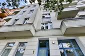 Fassade - Eigentumswohnung im charmanten Charlottenburger Altbau!