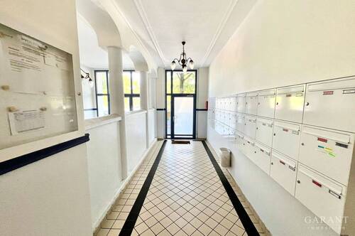 Hausflur - 2 Zimmer Etagenwohnung zum Kaufen in Berlin