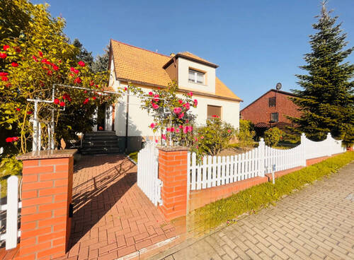 Frontansicht - Familientraum in Zehdenick - ETW mit 2 Geschossen, 115 m² in attraktiver Stadtlage