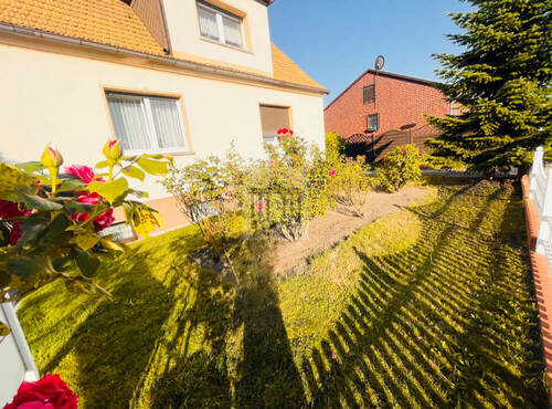 vorderer Gartenbereich - Etagenwohnung mit 115,60 m² in Zehdenick zum Kaufen