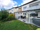 Blick vom Garten zur Terrrasse - 