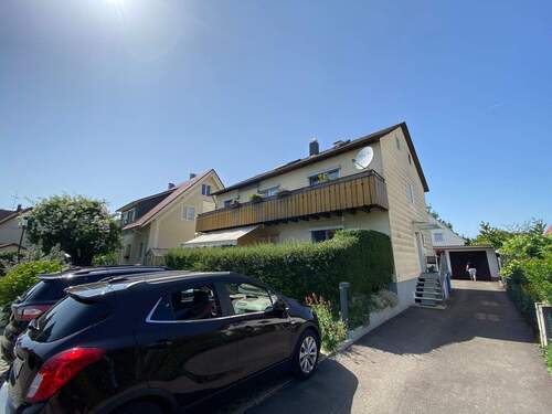 Hausansicht - 3-Familienhaus - Mieteinnahmen für ZinsTilgung, Sanieren in Etappen