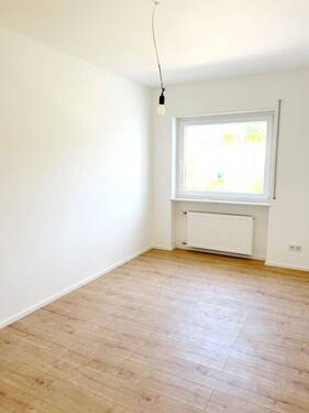 Kinder- /Arbeitszimmer - Etagenwohnung mit 123,00 m² in Haibach zur Miete