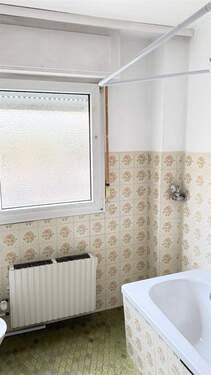 EG (groß) Badezimmer - 