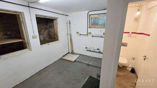 EG - Mehrfamilienhaus, Wohnhaus mit 198,00 m&sup2; in Stuttgart zum Kaufen