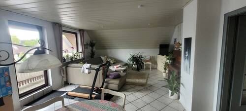 Wohnzimmer Bild 1.jpg - Etagenwohnung mit 135,00 m&sup2; in Lohe-Rickelshof zur Miete