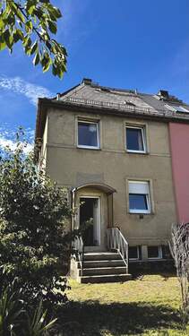 Ansicht mit Eingang - 