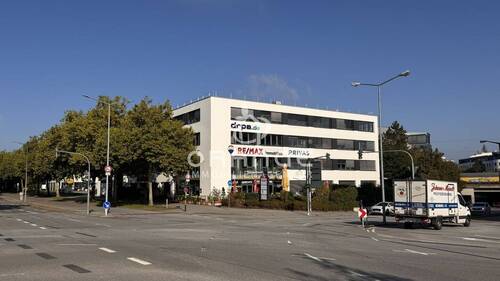 Vorderansicht 2 - Büro in Regensburg / Prüfening