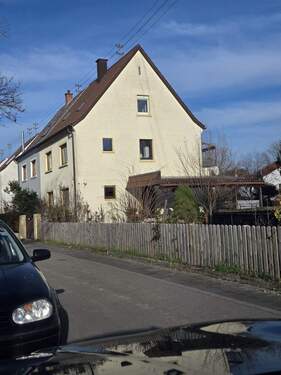 Ansicht - *** Mehrfamilienhaus mit Garten sucht neuen Eigentümer!!***