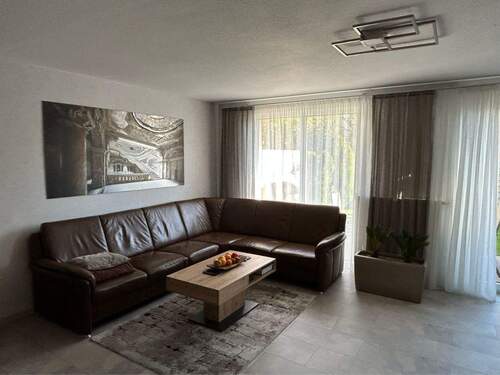 Wohnzimmer 2 - 5 Zimmer Reihenmittelhaus in Heroldsberg