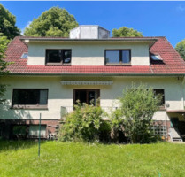 Teilsaniertes Kaufmannshaus auf schönem Grundstück - Ahrensburg