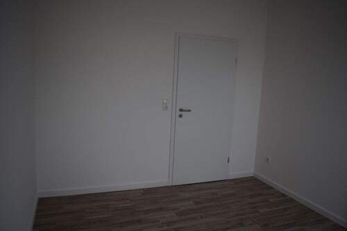 Dachgeschoss7k - Büro mit 72,70 m&sup2; in Riedstadt zur Miete