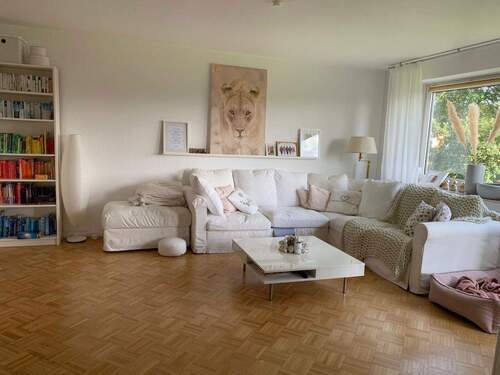 Bild 3 - 4 Zimmer Etagenwohnung in Isernhagen / Altwarmbüchen