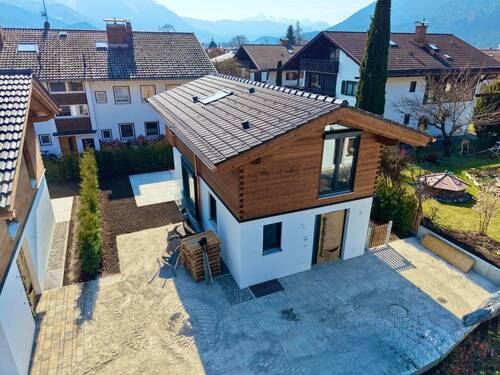 Hausansicht - 3 Zimmer Einfamilienhaus in Garmisch-Partenkirchen