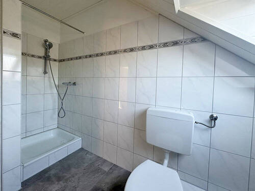 Badezimmer DG Bild 2 - 
