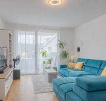 Neuwertige, familienfreundliche 4-Zi.-Whg. mit Lift & 2 TG - Bietigheim-Bissingen