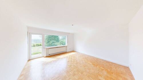 Wohn-Esszimmer Einliegerwohnung mit Zugang zum Garten - 