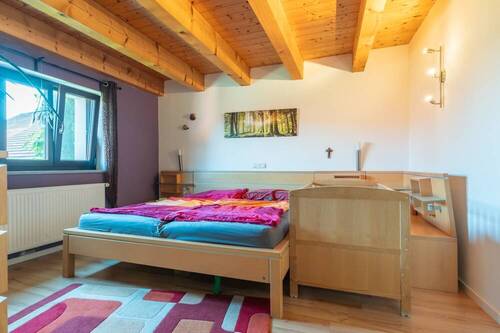 Schlafzimmer (1) - Einfamilienhaus mit 360,00 m² in Windorf zum Kaufen