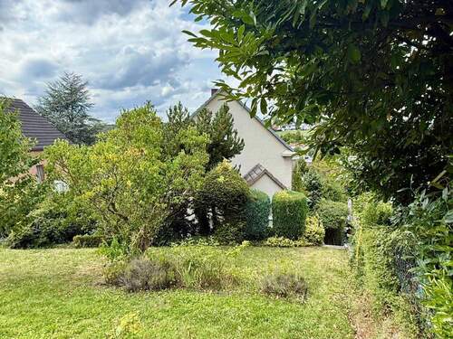 Altbau Hemer (Rückansicht mit Garten) - Hemer: Altbau als Investitionschance im Herzen von Hemer!