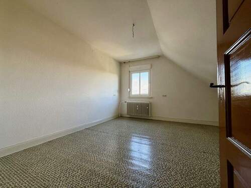 Dachgeschoss: Zimmer 2 (Wohnfläche) - 