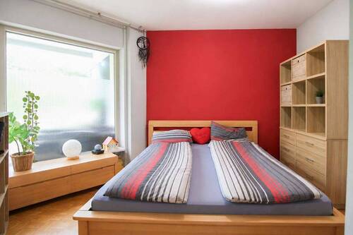 Schlafzimmer - Etagenwohnung mit 65,00 m&sup2; in Krefeld zum Kaufen