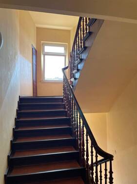 Treppenhaus - 3 Zimmer Etagenwohnung zur Miete in Torgau