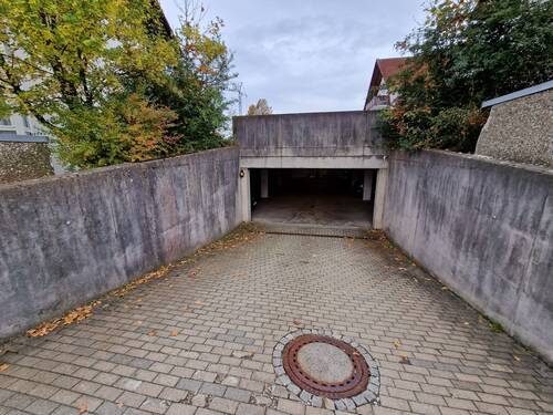 Zufahrt TG. - 