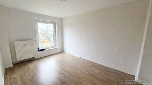 Wohnzimmer - 2 Zimmer Etagenwohnung zur Miete in Halsbrücke