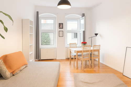 Wohnzimmer (untere Ebene) - 2 Zimmer Etagenwohnung zum Kaufen in Berlin