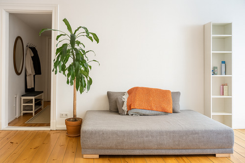 Wohnzimmer (untere Ebene) - 2 Zimmer Etagenwohnung in Berlin
