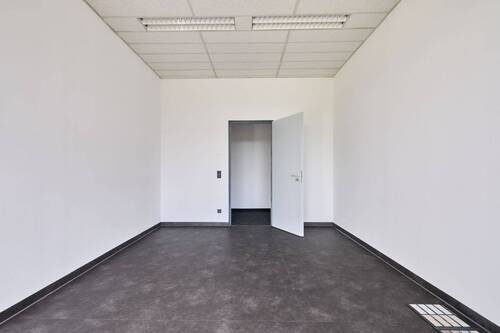 Bürofläche EG - Büro in Nürnberg zur Miete