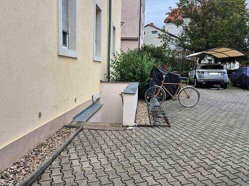 Außenzugang Kellergeschoss - Etagenwohnung mit 54,40 m&sup2; in Dresden zum Kaufen