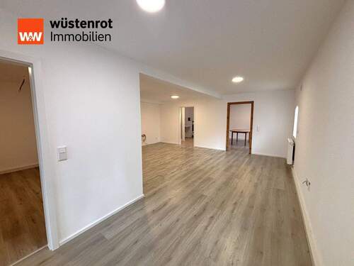 Blickachse vom Eingangsbereich in die Wohnung - Etagenwohnung mit 67,90 m&sup2; in Engelthal zur Miete