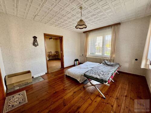 EG:Wohnzimmer - 9 Zimmer Einfamilienhaus in Saalfeld