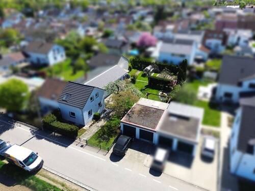 Luftaufnahme - Charmante Doppelhaushälfte mit schönem Garten in ruhiger Lage