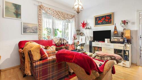 W1 Wohnzimmer 2 - 7 Zimmer Einfamilienhaus zum Kaufen in Laer