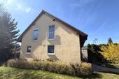 Außenansicht Giebel - Einfamilienhaus mit 121,00 m&sup2; in Seybothenreuth zum Kaufen