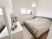 Schlafzimmer mit Ankleide - 