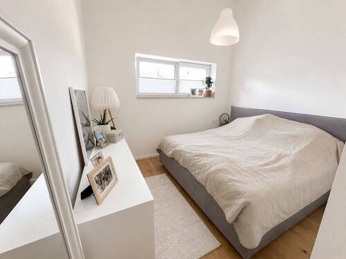 Schlafzimmer mit Ankleide - 