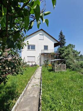 Von Gartenseite - Einfamilienhaus mit 144,20 m² in Bad Saulgau zum Kaufen