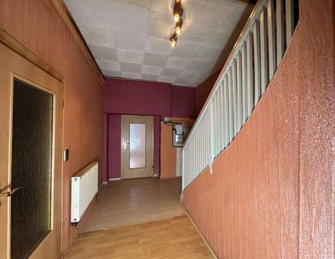 Flur - 7 Zimmer Einfamilienhaus in Brand-Erbisdorf