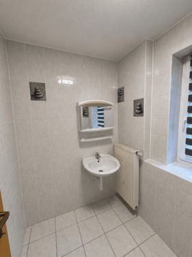Badezimmer 2.png - 